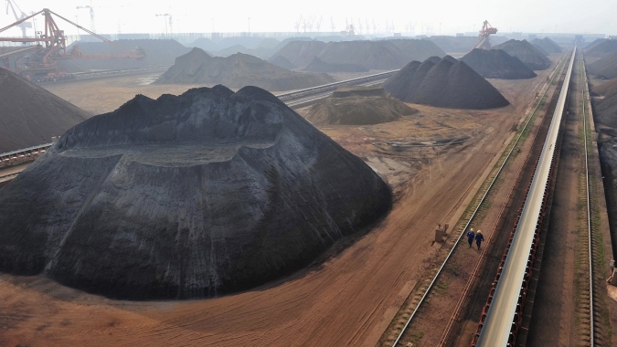 Bolsa de metais de Londres não banirá metal russo; ações de mineradoras disparam
