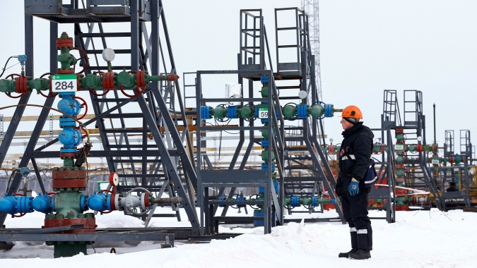 Europa comprará petróleo russo através de terceiros países, diz parlamentar russo