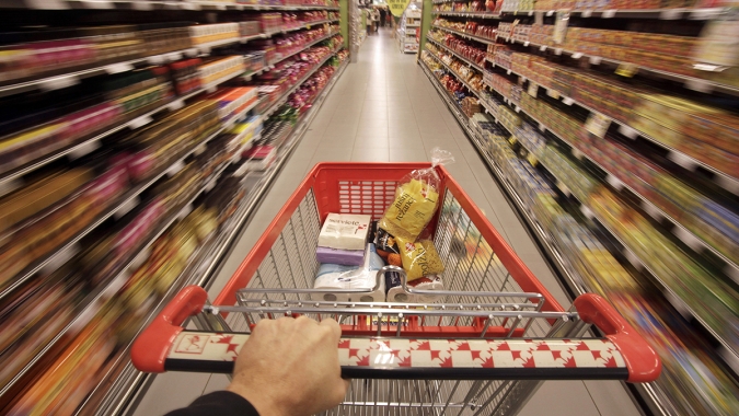 Preços mundiais dos alimentos caem em dezembro, mas acumulam alta em 2025, diz FAO