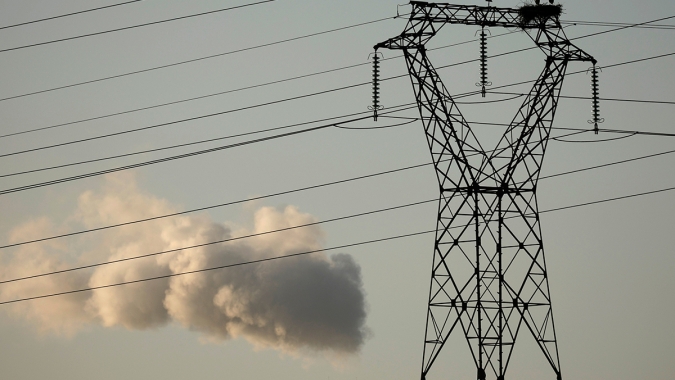 Solução para crises na Light e Amazonas Energia desafia novo governo