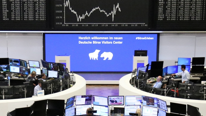 Índice europeu fecha sessão carregada de balanços em forte alta
