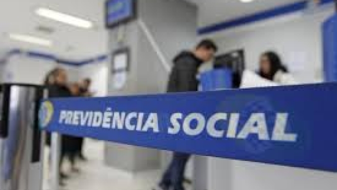 Governo não está avaliando rever reforma da Previdência, dizem ministros Rui Costa e Alexandre Padilha
