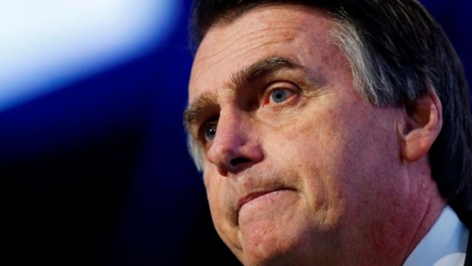PF conclui que Bolsonaro precisa de cirurgia de hérnia