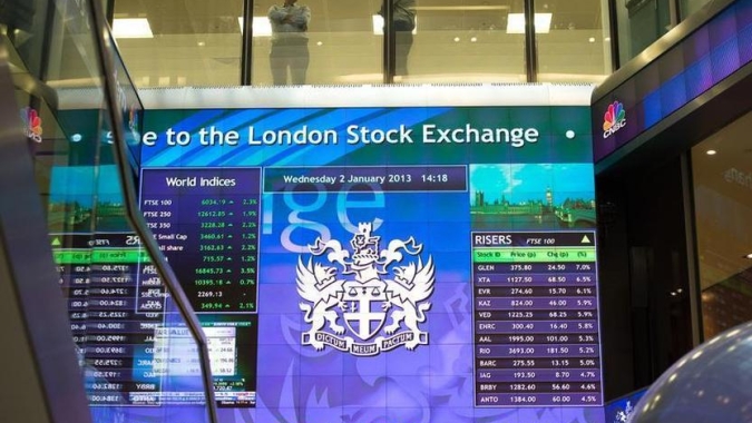 Bolsas da Europa fecham em forte baixa, com setor aéreo e petroleiras sob pressão
