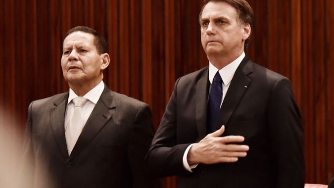 Mourão é submetido a teste de Covid-19 após contato com servidor contaminado
