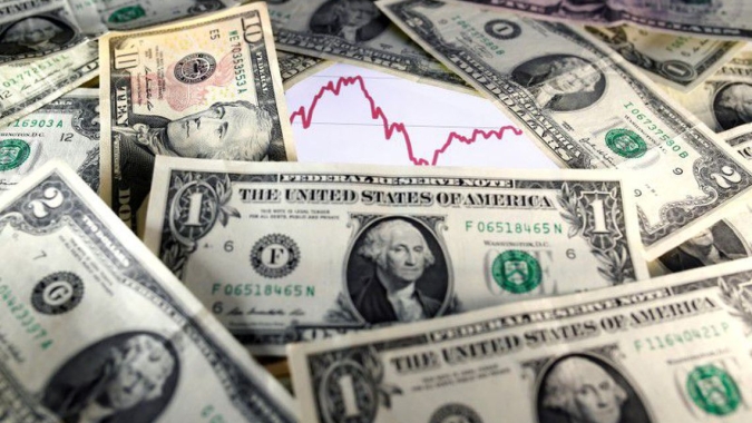 Dólar vai acima de R$4,20 com temores sobre vírus e foco em Davos