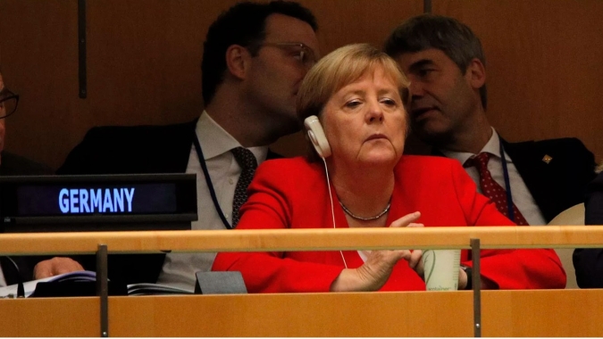 Alemanha: Merkel está em quarentena após ser exposta a pessoa com coronavírus