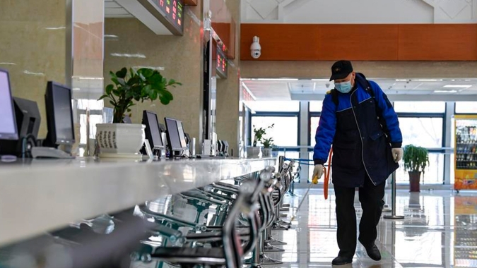 Só nesta quarta-feira China tem 73 novas mortes por coronavírus; robôs farão testes de contágios