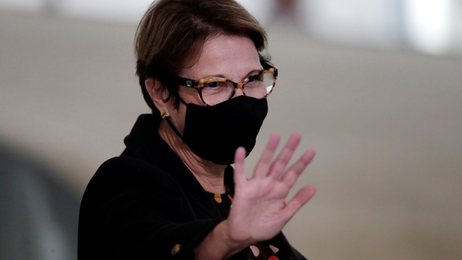 Comissão recebe ministra da Agricultura; acompanhe