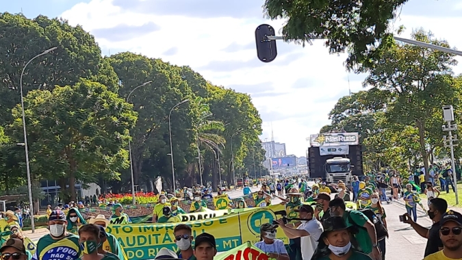 Transmissão oficial: AndaTerra participa do Movimento Verde e Amarelo, em Brasília/DF