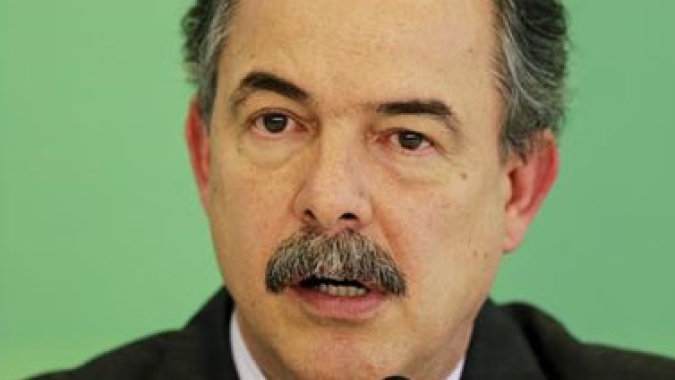 Mercadante diz que Congresso pode discutir linhas gerais do comércio exterior, mas não cada empréstimo