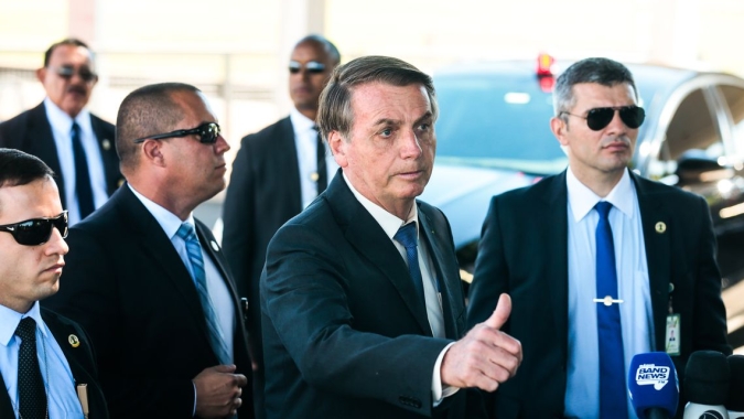 Bolsonaro diz que preços de pedágios extrapolam o razoável no Brasil