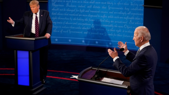 Biden diz que eleitores "não tolerarão" Trump se recusar a deixar o cargo
