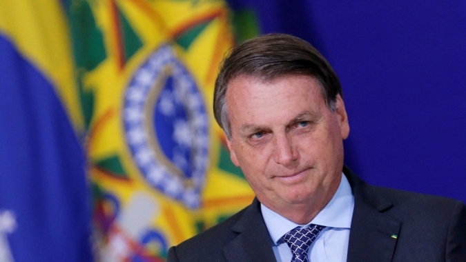 Bolsonaro diz que pandemia "pode ser fabricada" e desdenha de pedidos de impeachment