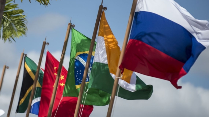 Trump diz que Brics "acabaria rapidamente" se chegasse a se formar de modo significativo