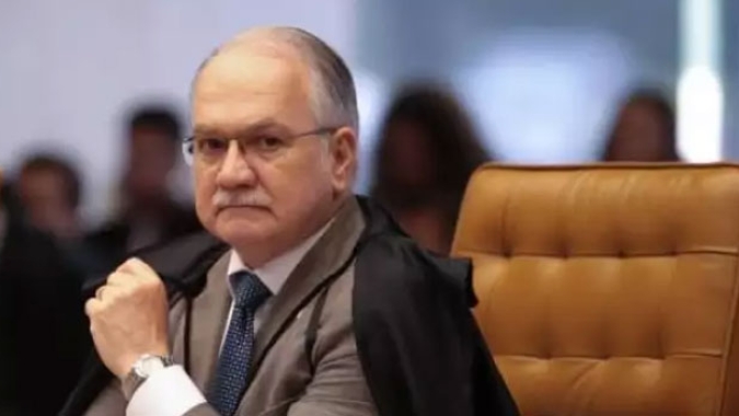 Ministro do STF dá liminar que proíbe operações policiais em favelas do Rio durante pandemia