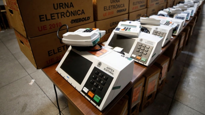 Reuters: Relatório da Defesa confirma que não houve fraude nas urnas, mas aponta vulnerabilidades hipotéticas