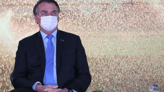Bolsonaro diz que recebeu oferta direta para compra da CoronaVac de fabricante e levanta suspeita sobre Butantan
