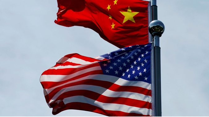 China pede que EUA suspendam tarifas imediatamente e promete retaliação