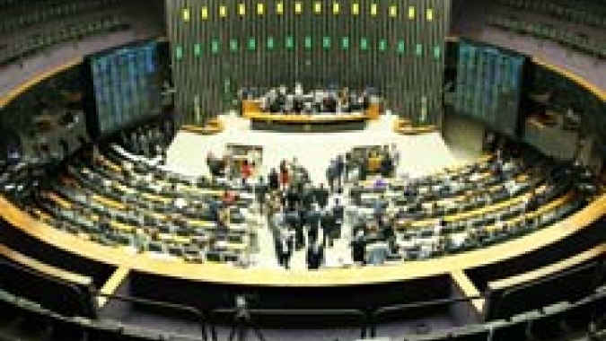 Secretário do Tesouro diz que derrubada de decreto do IOF tem impacto relevante e espera solução em três semanas