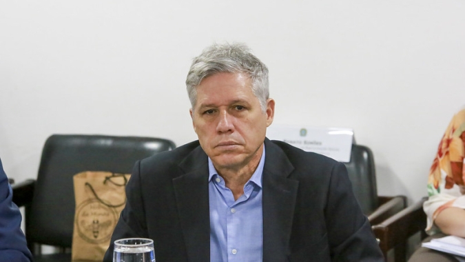 Ministro passa o dia no RS, anuncia medidas, se reúne com movimentos sociais e autoridades e visita agricultores familiares