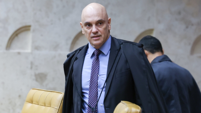 Novas mensagens vazadas sugerem “justiça paralela” de Moraes no 8 de janeiro