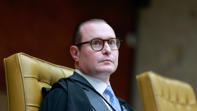 Zanin dá quarto voto e define condenação de Bolsonaro por tentativa de golpe