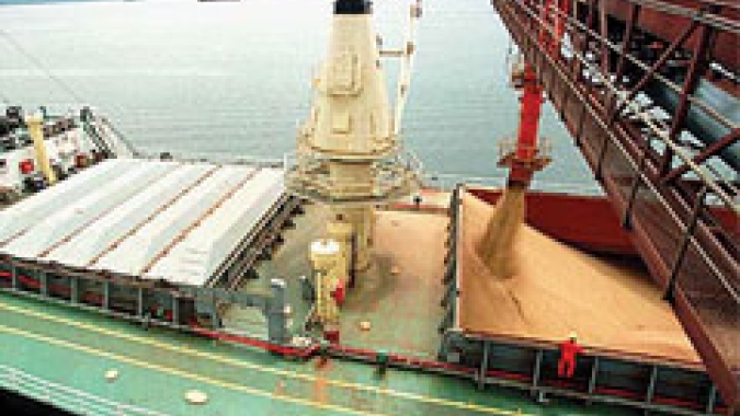 Embarques semanais americanos têm volumes dentro das expectativas para soja e surpresas para milho e trigo