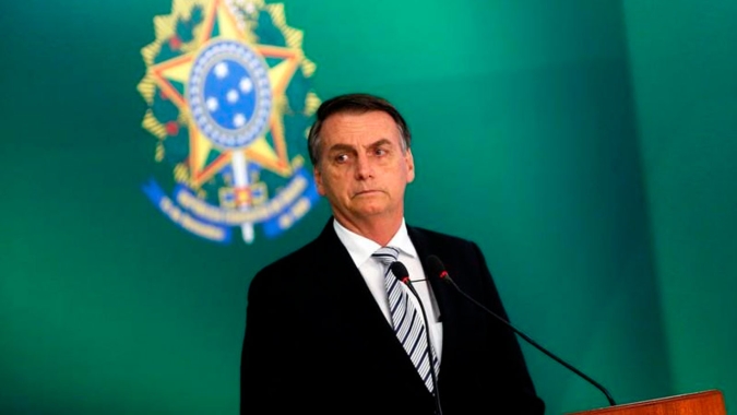 Bolsonaro diz ter orgulho de ser comandante das Forças Armadas e ter Alto Comando preocupado com país