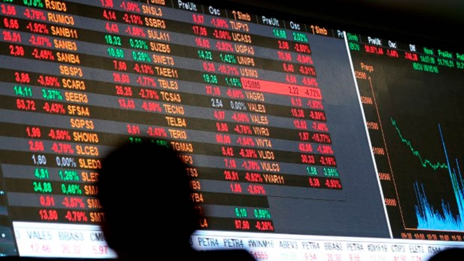 Ibovespa engata 2ª semana de perda com riscos fiscais e pandemia sem trégua