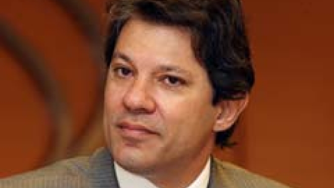 Juros futuros sobem com comentários de Haddad e ata do Fed