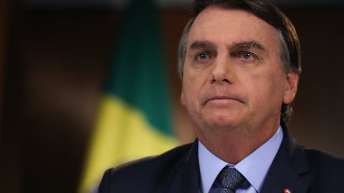 Bolsonaro apela a caminhoneiros para que não façam greve e diz que governo estuda redução do PIS/Cofins