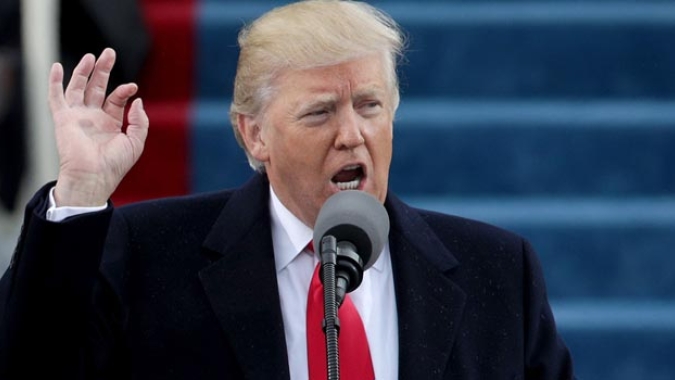 Trump diz que EUA têm "controle total" sobre o Estreito de Ormuz
