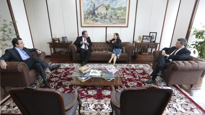 Ministro Fávaro recebe visita da nova Embaixadora do Brasil na Venezuela