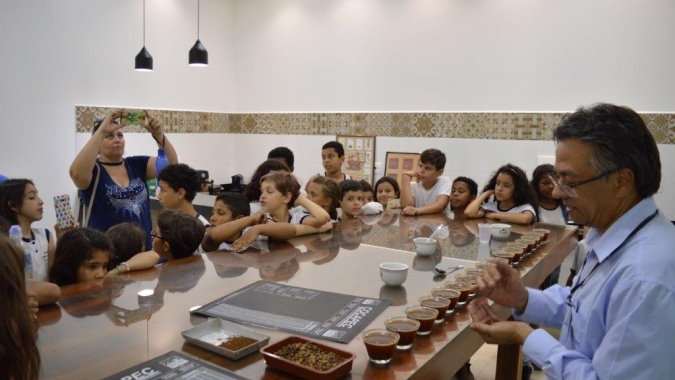 Programa Educacional “Agronegócio na Escola” terá evento de capacitação para professores no dia 26 de abril
