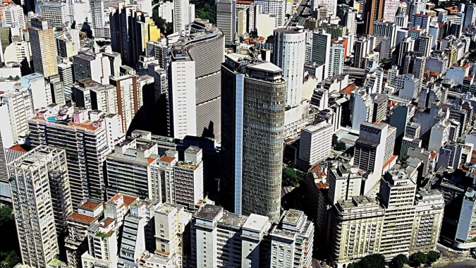 IGP-10 desacelera alta a 1,58% em abril, diz FGV