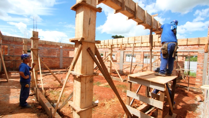 Gastos com construção nos EUA em março aumentam menos que o esperado