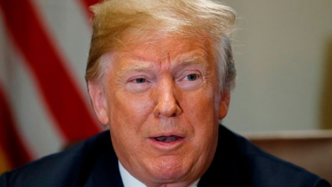 Trump diz que EUA podem estar chegando ao topo de curva de contaminação do coronavírus