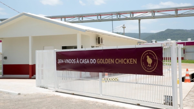 Dália firma primeira exportação de corte de frango