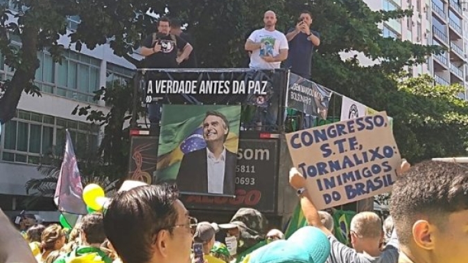 Alexandre de Moraes manda soltar blogueiro bolsonarista (no ESTADÃO)