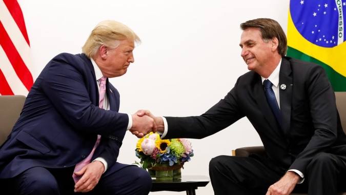 Trump diz não estar preocupado com fato de Bolsonaro ser monitorado por coronavírus