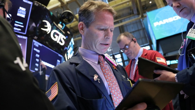 S&P 500 e Nasdaq batem recordes com retorno de atividades em fábricas na China