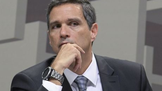 Estímulos fiscais sem contrapartida podem gerar efeito contracionista, diz Campos Neto