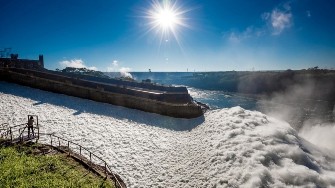 Aumento do nível do rio Paraná libera barcaças com grãos, diz Itaipu
