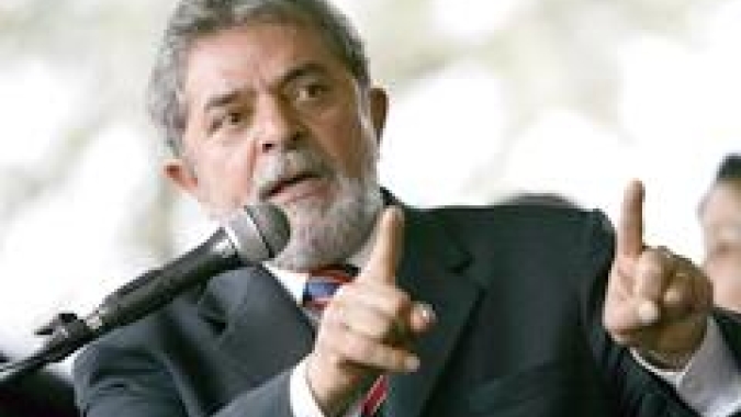 Reuters: Lula diz que polícia deve ser apenas um componente de política para favelas