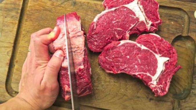 Exportações de carne bovina têm recordes na receita e no volume em setembro, diz Abrafrigo