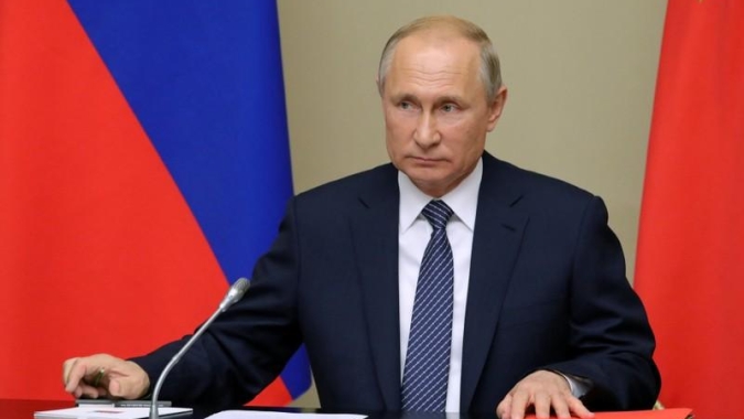 Putin classifica o assassinato de Khamenei como um "assassinato cínico" que viola o direito internacional