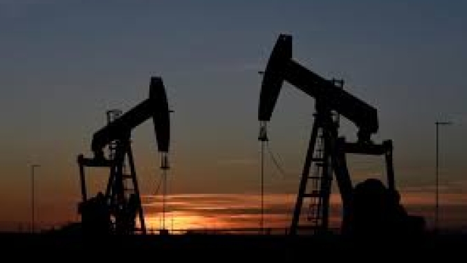 Petróleo cai com relatos de que EUA e Irã estão próximos de um acordo de paz