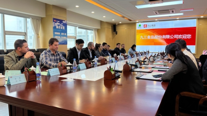 Na China, Aprosoja Mato Grosso estreita relacionamento para estabelecer novas parcerias de pesquisas