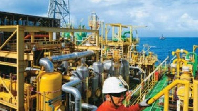 Petrobras reduziu utilização de refinarias para 98% em agosto, diz diretor
